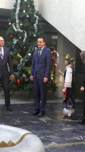 Деца с увреждания сурвакаха служителите на Областна администрация – Пловдив