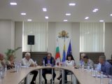 Евелина Апостолова и главният експерт по сигурността Валери Баранов присъстваха на работна среща с инициативния комитет на протестиращите в Асеновград
