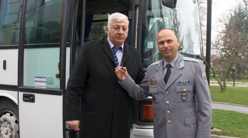Областният управител Здравко Димитров дари автобус на по случай празника на 68-ма бригада Специални сили