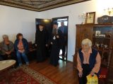 Областният управител осигури поклонническа екскурзия на възрастни хора