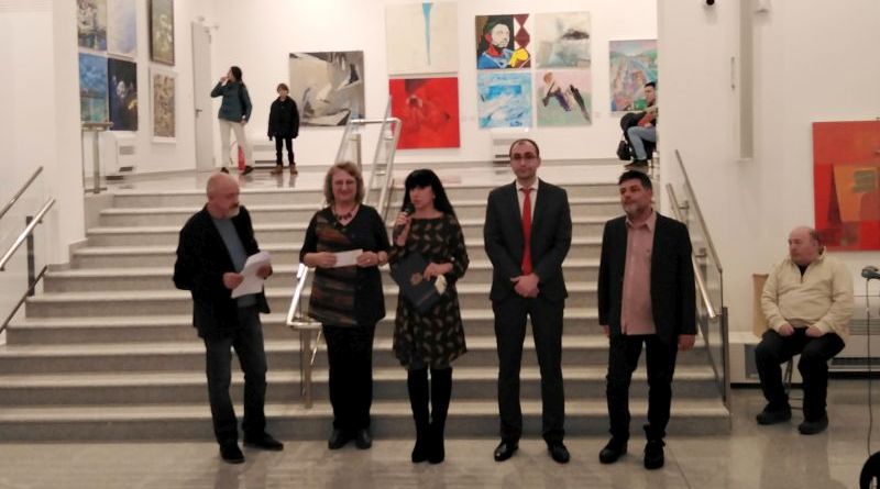 Заместник областния управител Евелина Апостолова поздрави пловдивските творци, участници в проекта „100 на 100 пловдивчани“.