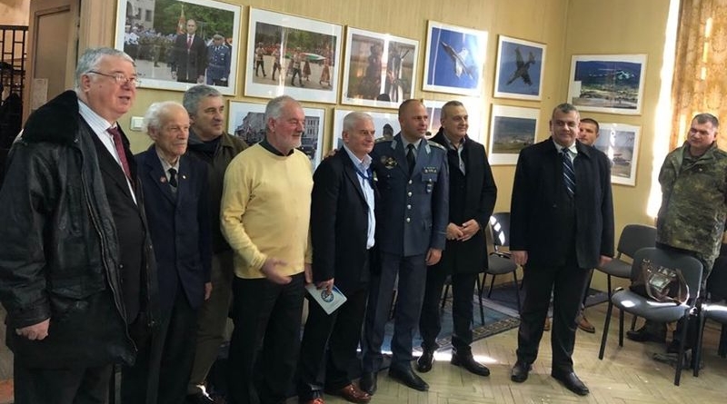 Заместник областният управител Димитър Керин присъства на откриването на изложбата „Фотодесант“ във Военния клуб в Пловдив