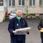 Областният кризисен щаб предаде дарените предпазни облекла и защитни средства на здравните заведения в Пловдив и областта