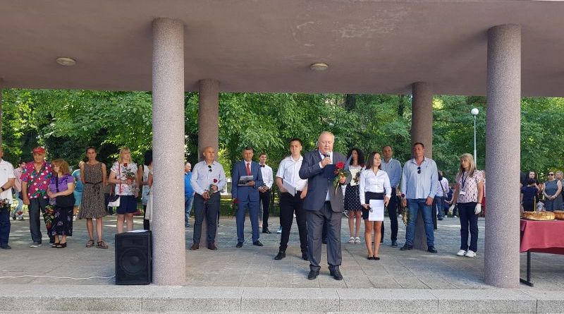 Заместник-областният управител Петър Петров присъства на откриването на новата учебна година в Спортно училище „Васил Левски“ в Пловдив