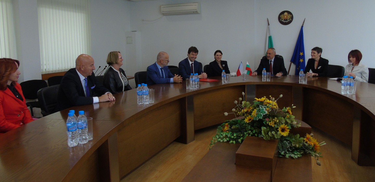 Областният управител се срещна с посланика и с почетния консул на Чешката република