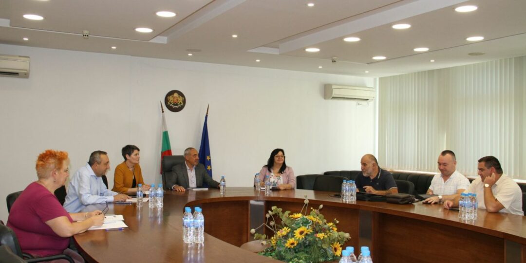 Областният управител се срещна с ръководствата на 16 РИК-Пловдив град и 17 РИК-Пловдив област