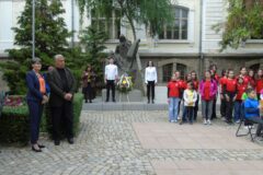 Даниела Николова се включи в шествие на пловдивската Хуманитарна гимназия в чест на светите братя Кирил и Методий