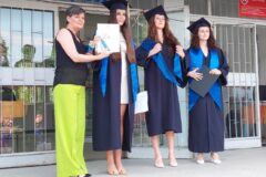Заместник областният управител Даниела Николова връчи дипломите на пълните отличници от ЕГ „Пловдив“