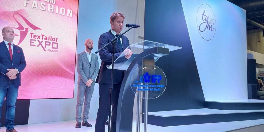 Областният управител д-р Зюмбилев и заместник-министър Шотев дадоха старт на модното изложение ТеxTailor Expo 2023