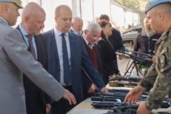 Областният управител д-р Зюмбилев участва в тържествата по случай Деня на военния парашутист в Пловдив