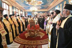 Заместник областният управител Димитър Добрев се помоли за здравето на българския патриарх Неофит