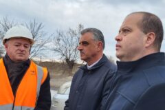 Областният управител на Пловдивска област д-р инж. Илия Зюмбилев инициира  проверка за изпълнение на дейностите по изграждащия се надлез над жп прелез при селата Рогош и Скутaре