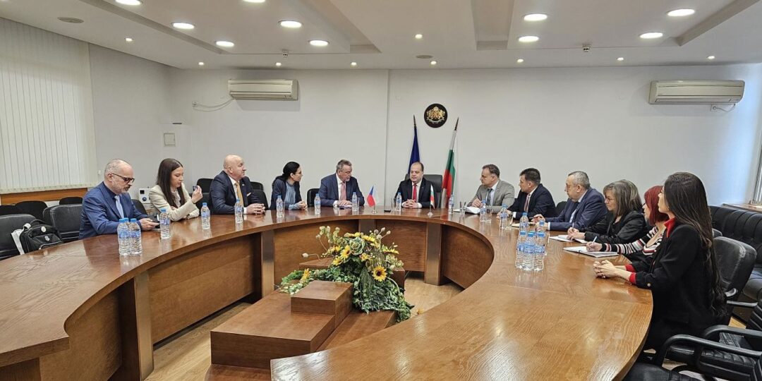 Официална среща на Областния управител на област Пловдив инж. Илия Зюмбилев с Посланика на Чешката република Мирослав Томан.