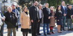 Десетки пловдивчани отдадоха почит към жертвите на комунистическия режим
