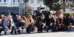 Десетки пловдивчани отдадоха почит към жертвите на комунистическия режим