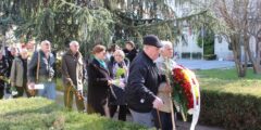 Десетки пловдивчани отдадоха почит към жертвите на комунистическия режим