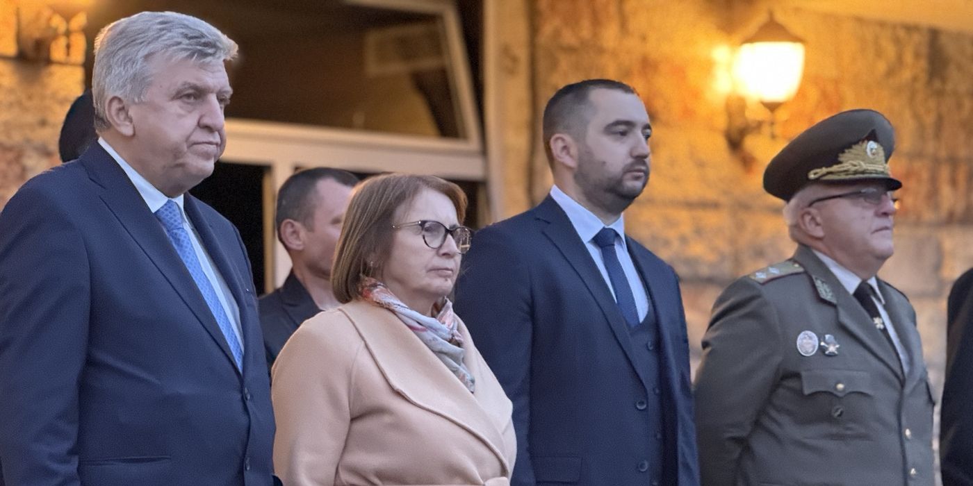 Клисура почете героите от Априлската епопея с тържествена заря-проверка