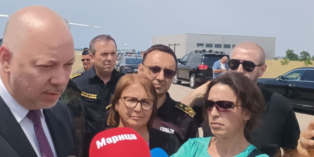 Премиерът Желязков: Продължаваме да увеличаваме капацитета на Въоръжените ни сили за справяне с пожари