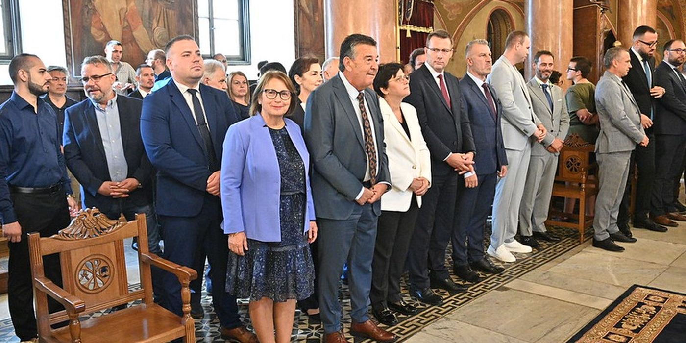 Областният управител проф. Янчева бе сред официалните гости на тържествата, посветени на 140-ата годишнина от съединението на Източна Румелия и Княжество България