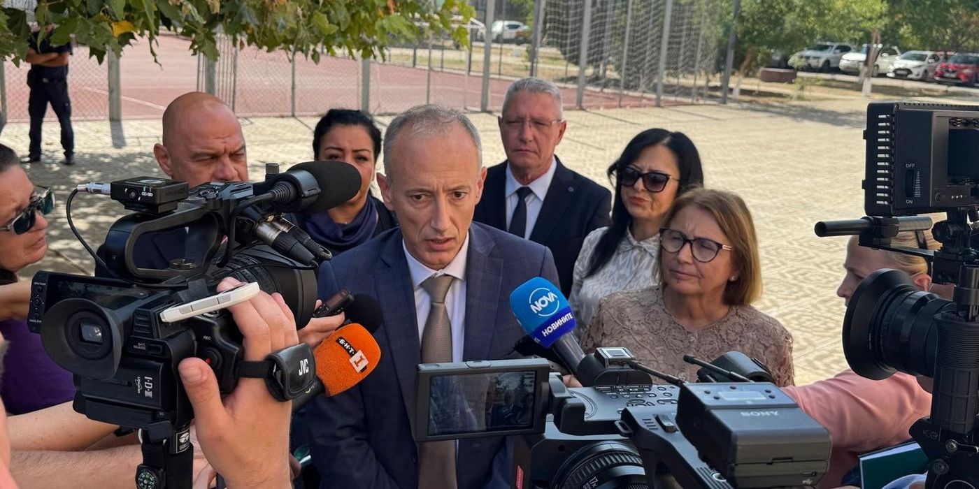 Министър Вълчев: Колкото по-рано включим децата в образователната система, толкова по-успешно ще е приобщаването им