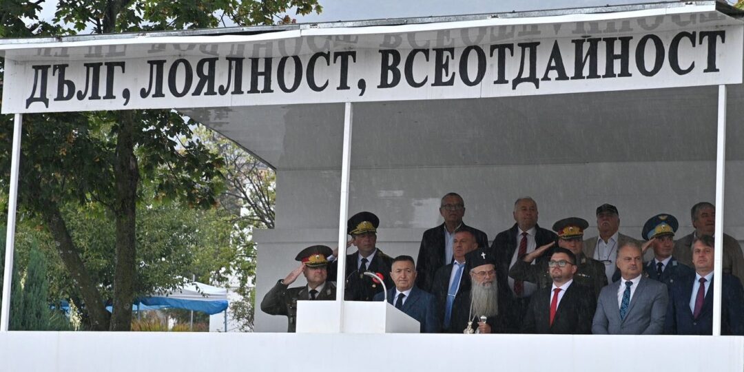 Заместник областният управител д-р инж. Атанас Ташков бе гост на празника на 61-ва Стрямска бригада