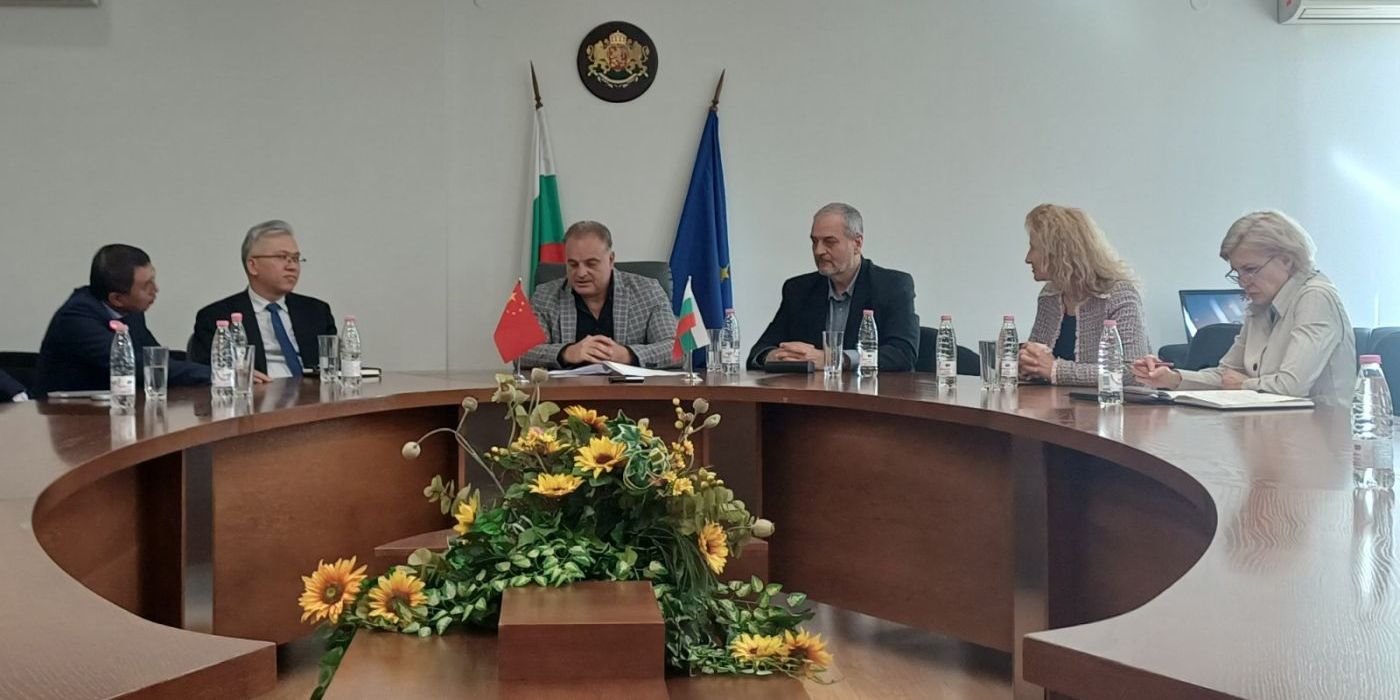 Заместник областният управител посрещна китайска делегация от Провинция Пекин