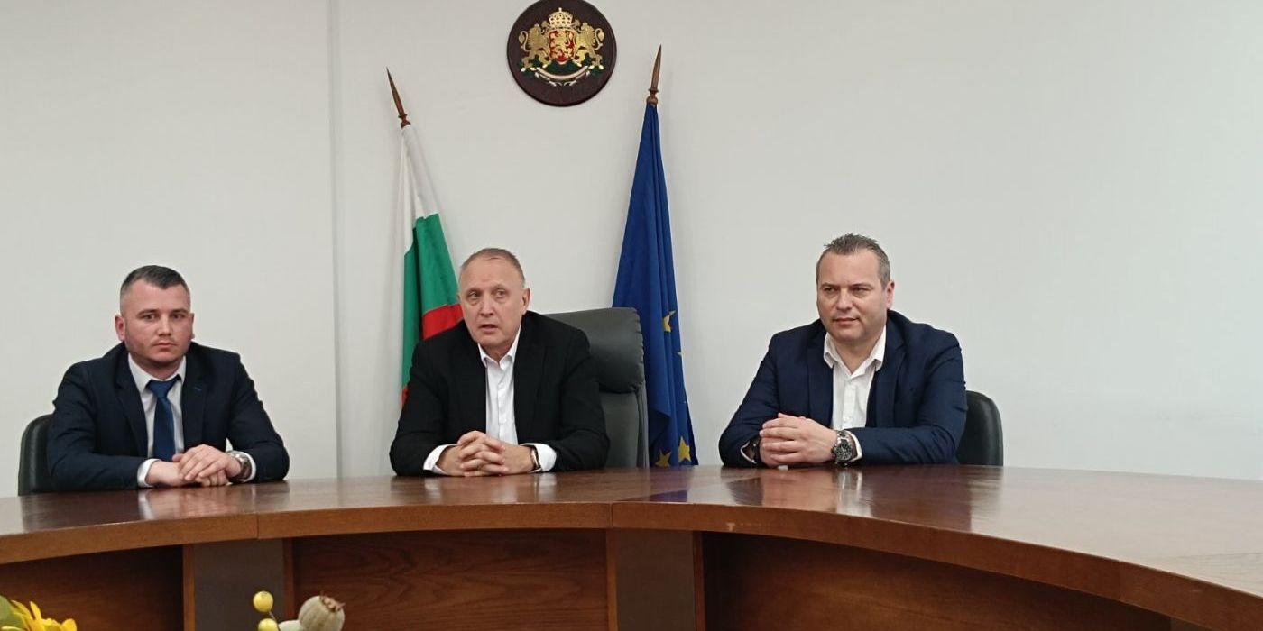 Областният управител представи двамата си заместници Димитър Згуров и Цветомир Цветков