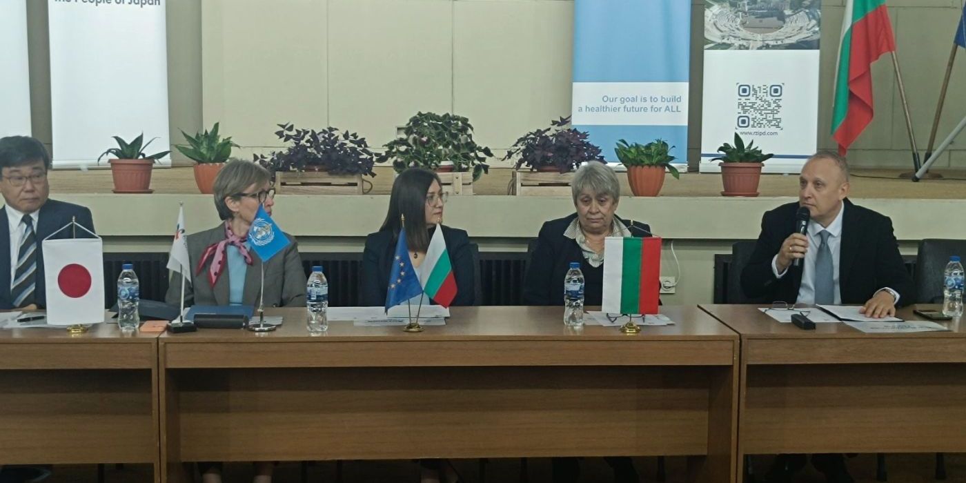 Областният управител проф. Попов участва в откриването на нова PCR лаборатория в РЗИ-Пловдив