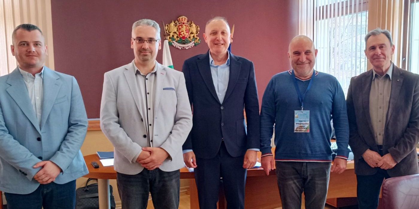 Областният управител проф. Владислав Попов отличи работата на двете районни избирателни комисии в Пловдив