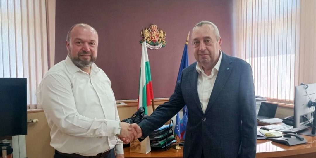 Областният управител на Пловдив и районният мюфтия обединяват усилия за връщането на децата от уязвими групи в училище