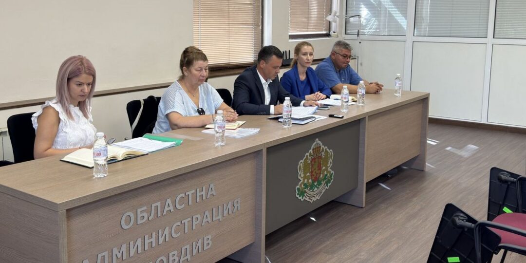 Обезопасяват районите около детските градини и училищата преди началото на учебната година