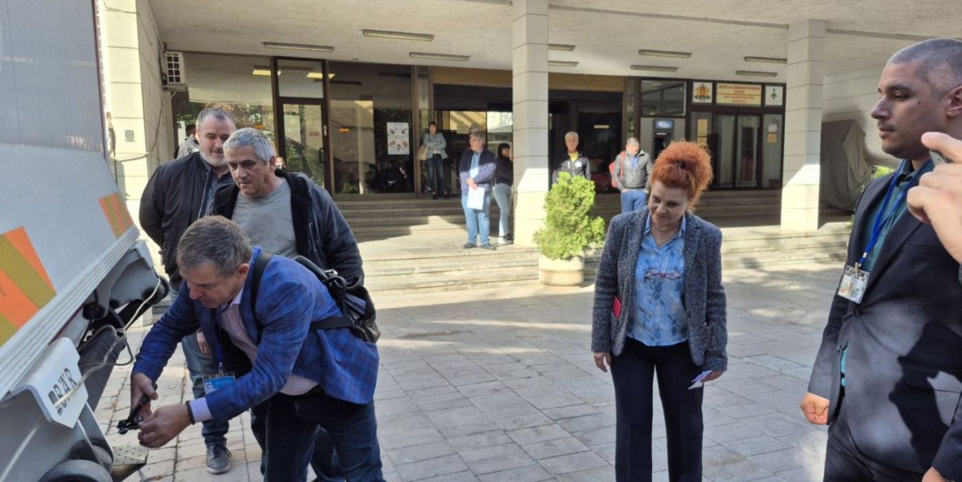 Областна администрация Пловдив е в пълна готовност за президентските избори: Доставени са 655 800 бюлетини и очакват се 1039 машини